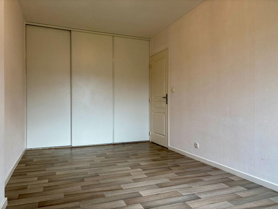 Ac3- location appartement 
st thurial
 1786868894