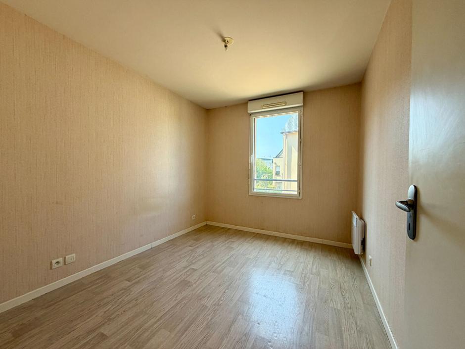 Ac3- location appartement 
tinteniac
 1786868898