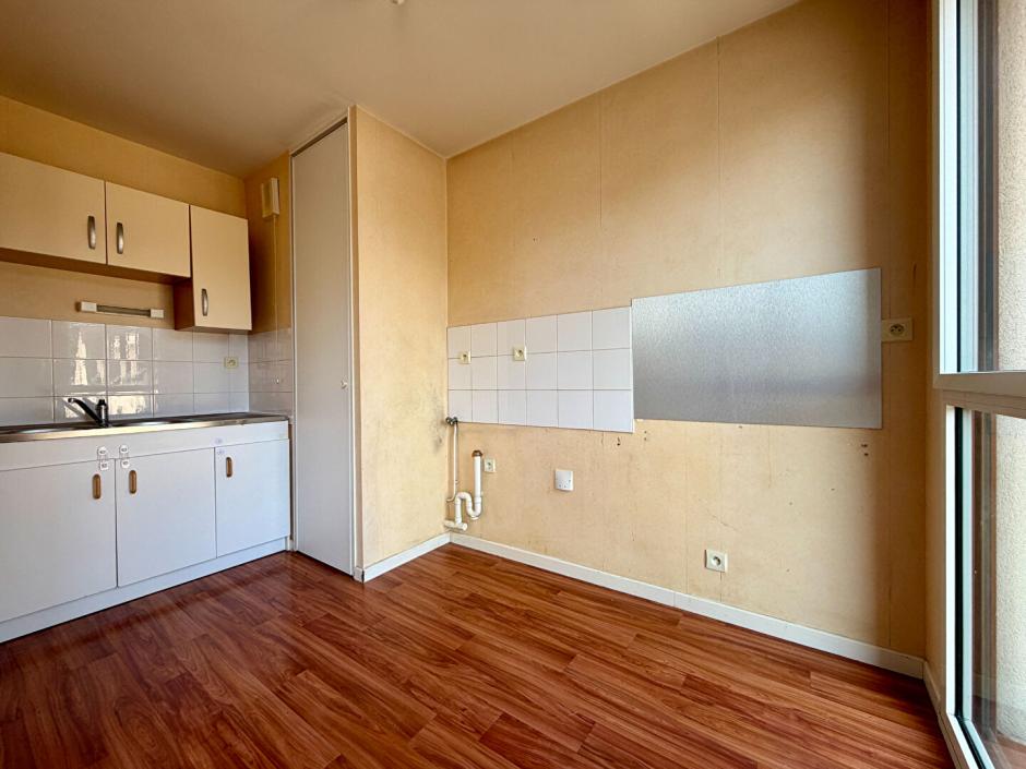 Ac3- location appartement 
tinteniac
 1786868898