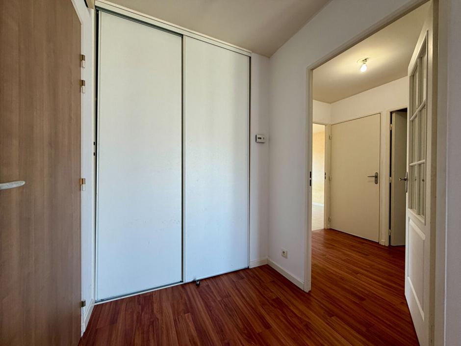 Ac3- location appartement 
tinteniac
 1786868898