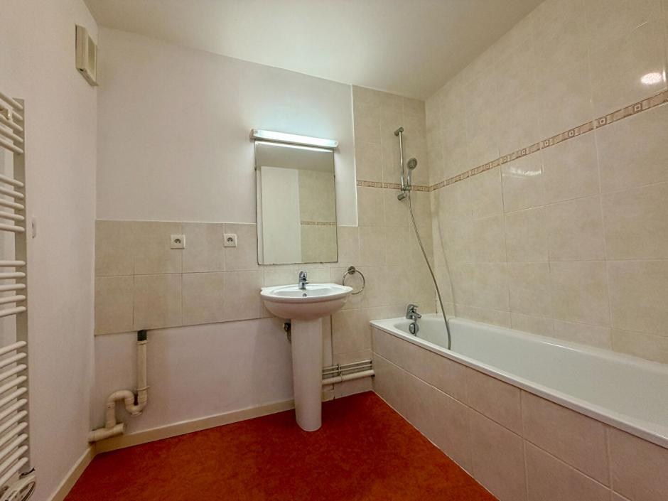 Ac3- location appartement 
tinteniac
 1786868898